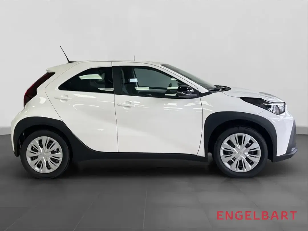 Toyota Aygo X - Thumbnail 4