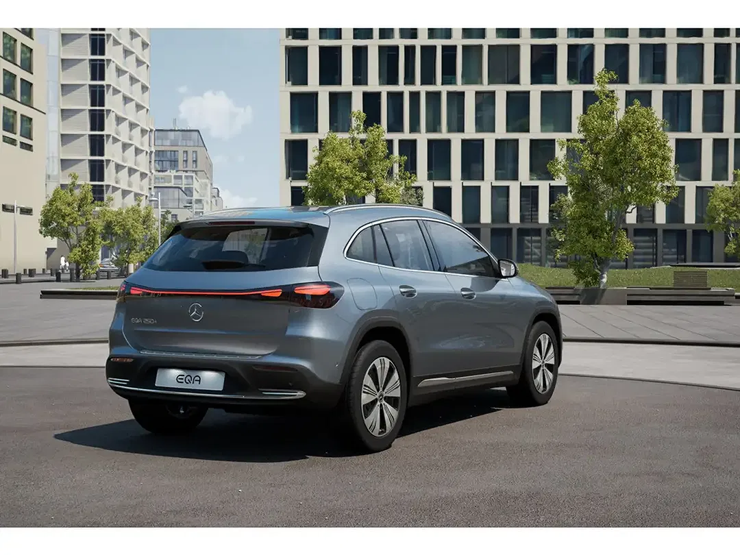 Mercedes-Benz EQA 250 - Thumbnail 4