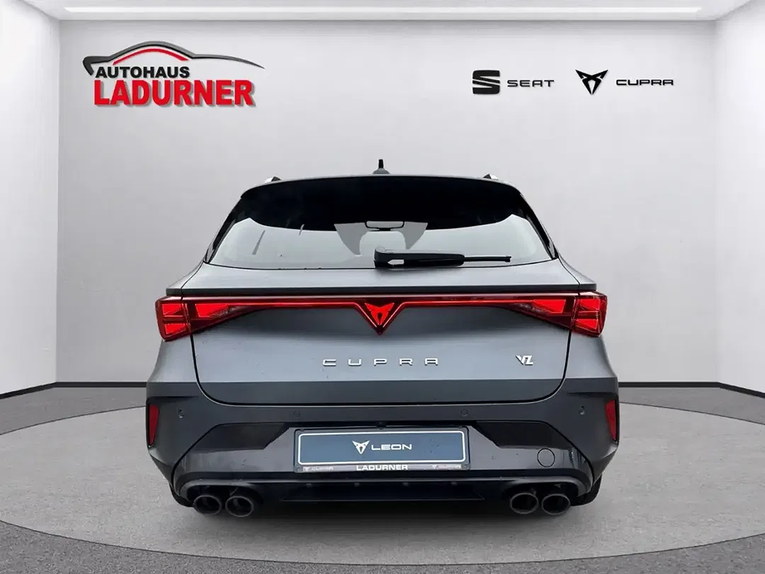 CUPRA Leon - Thumbnail 3