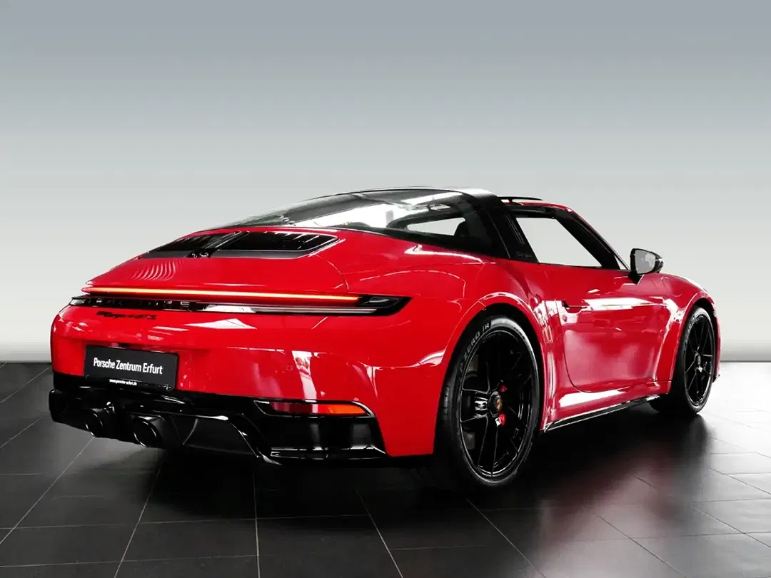 Porsche 911 - Thumbnail 6