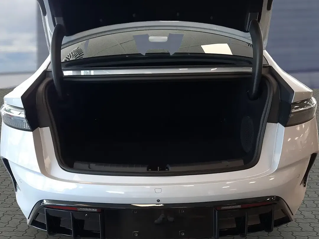 BYD Seal - Thumbnail 10