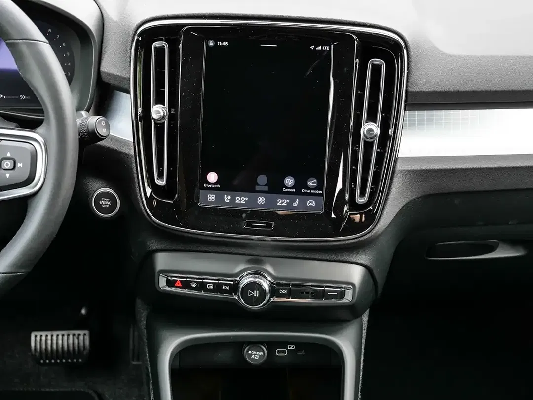 Volvo XC40 - Thumbnail 10