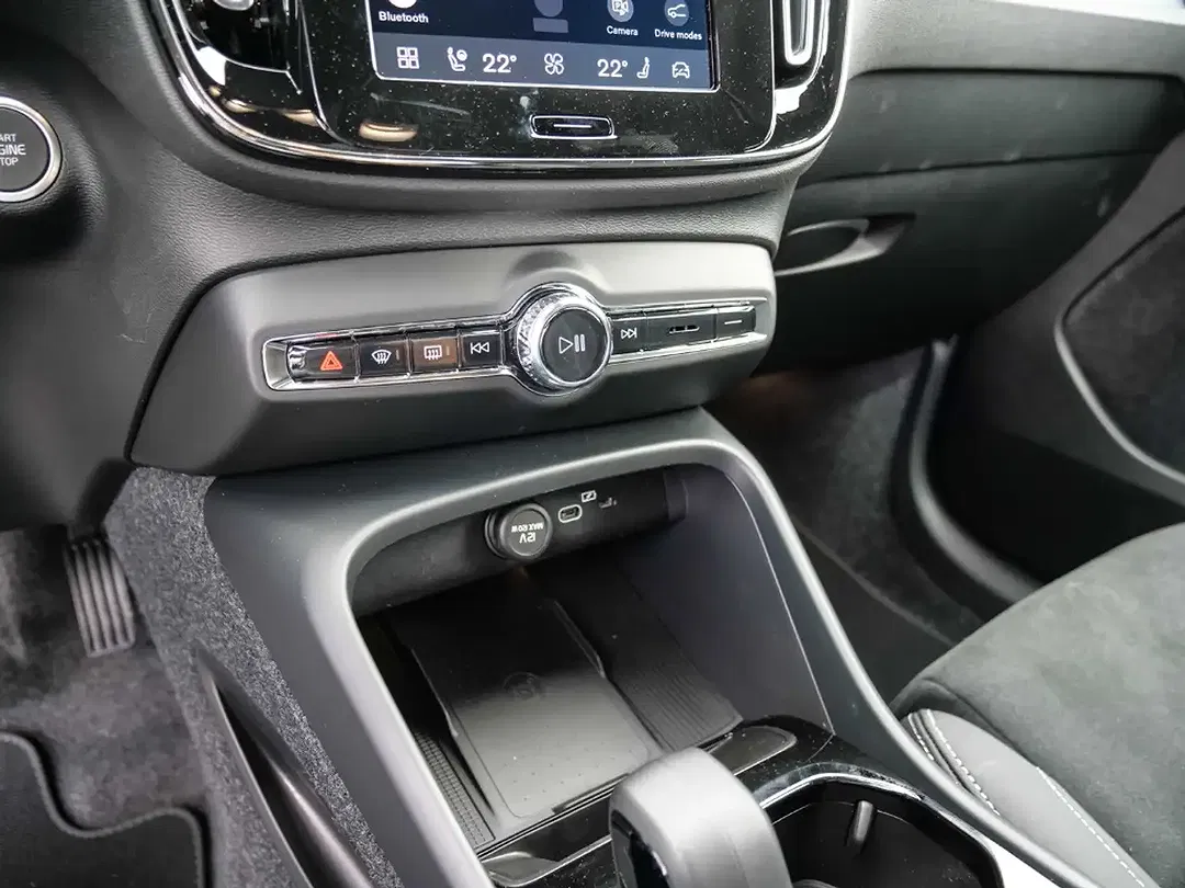 Volvo XC40 - Thumbnail 14