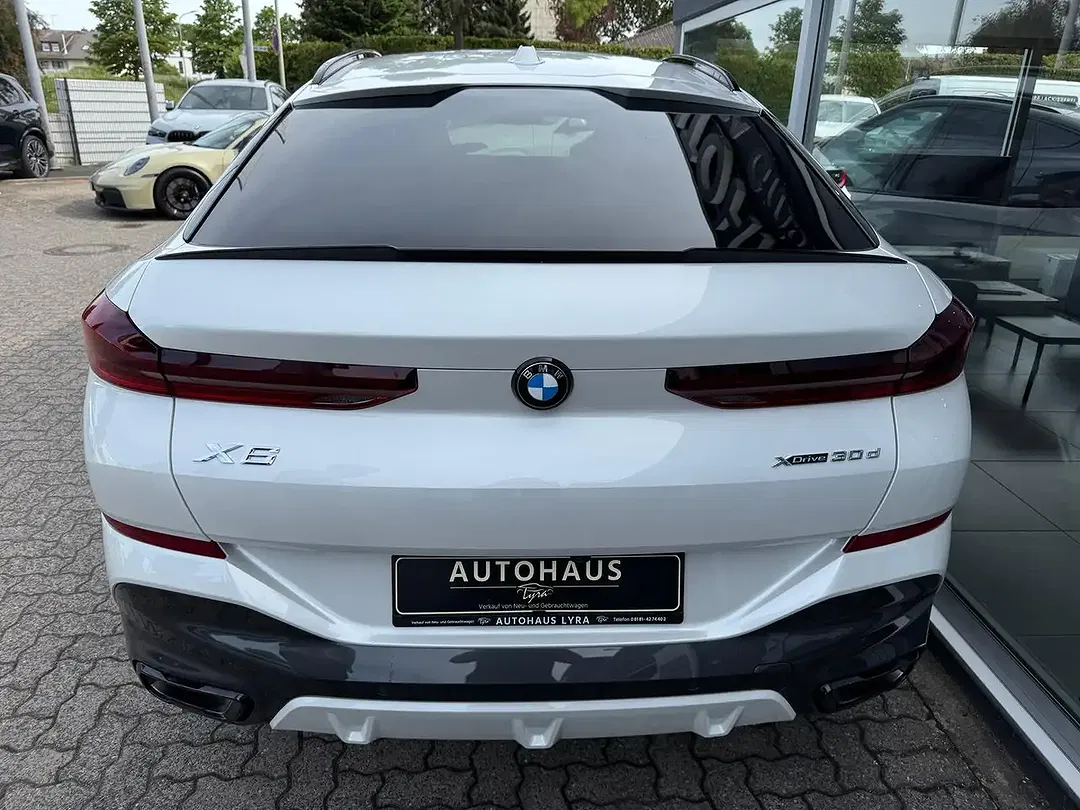 BMW X6 - Thumbnail 6