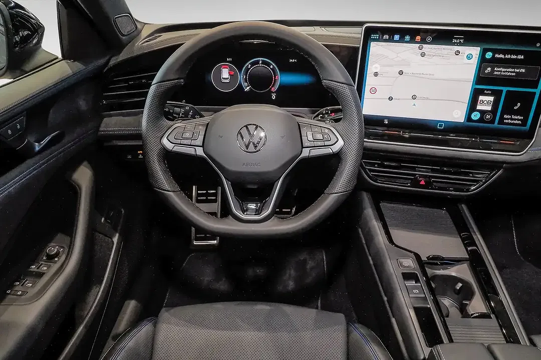 Volkswagen Passat - Thumbnail 13