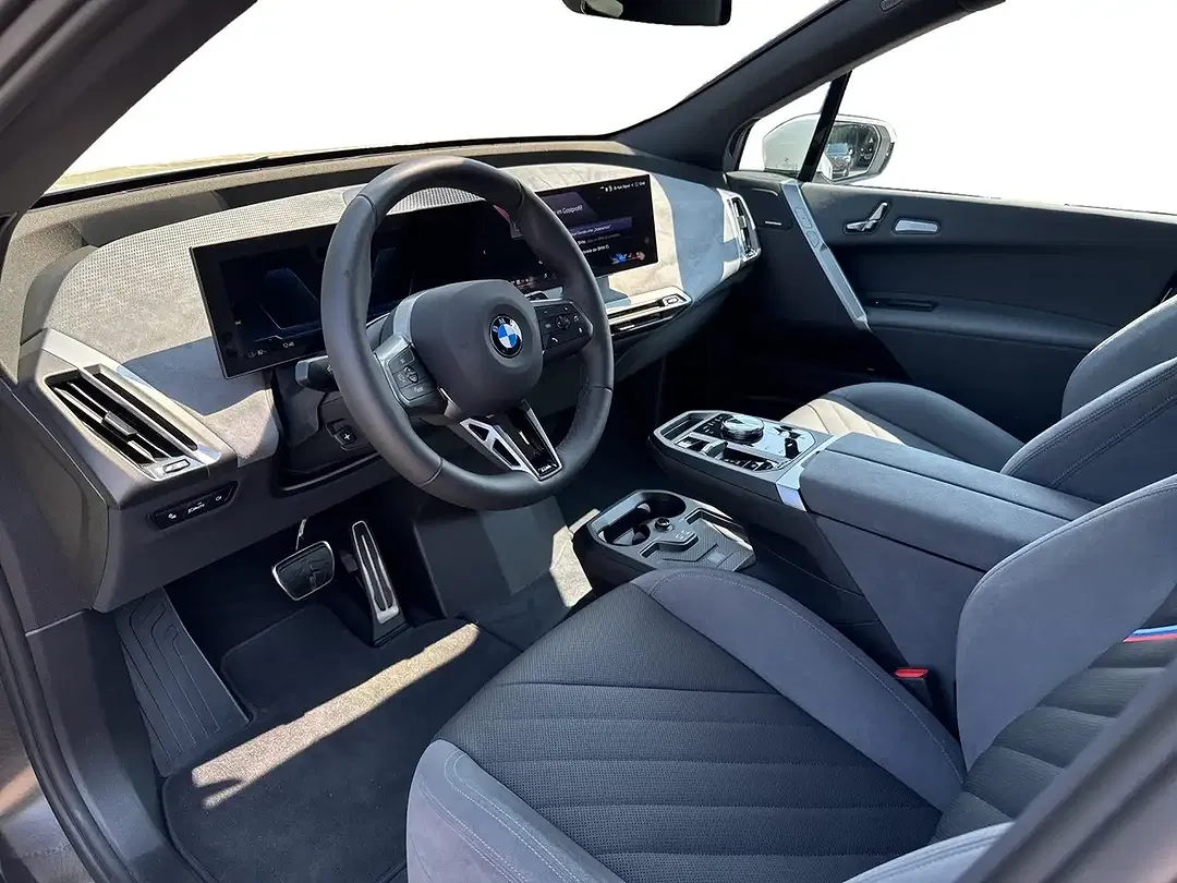 BMW iX - Thumbnail 10