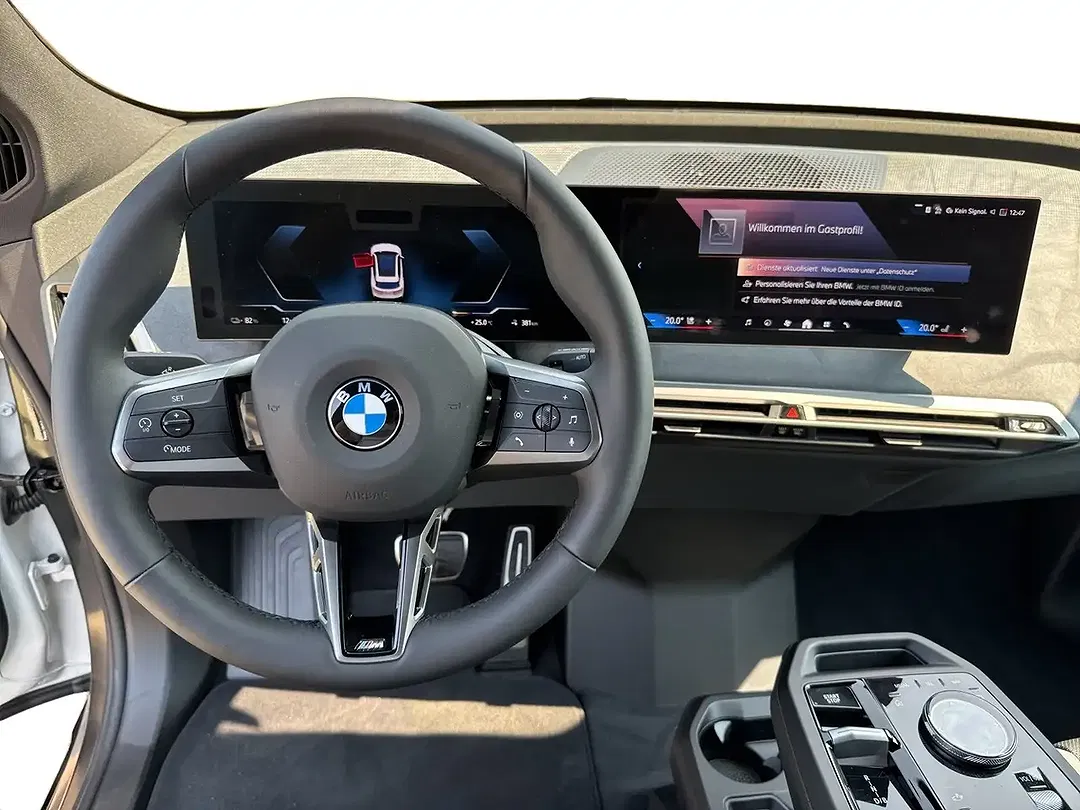 BMW iX - Thumbnail 12