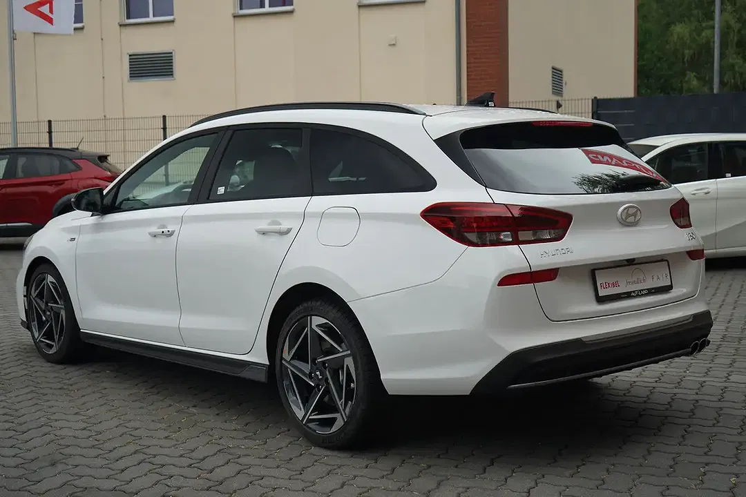 Hyundai i30 - Thumbnail 2