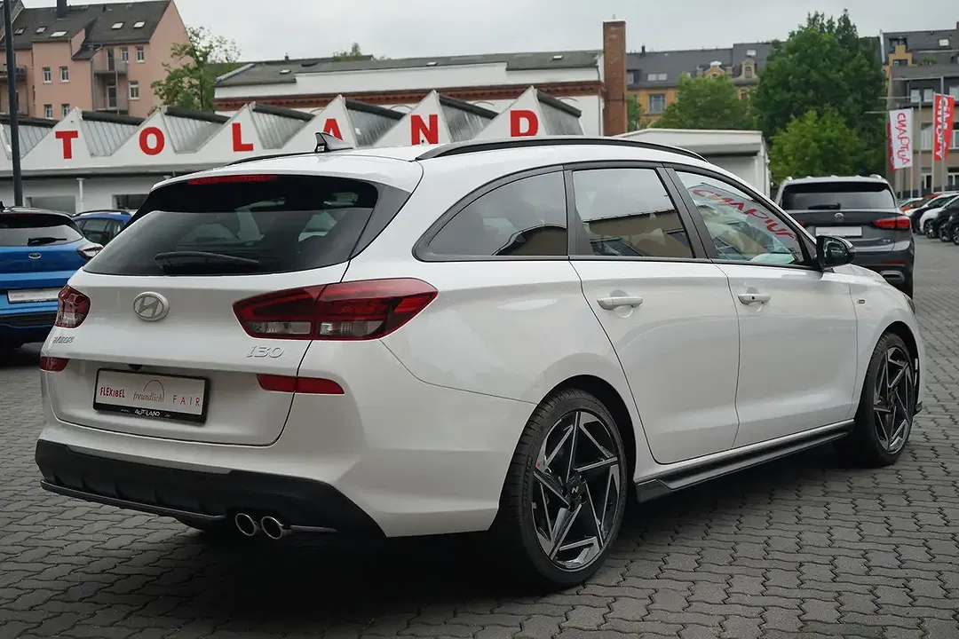 Hyundai i30 - Thumbnail 4