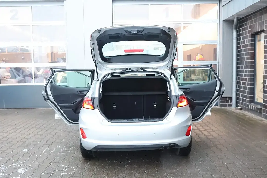 Ford Fiesta - Thumbnail 37
