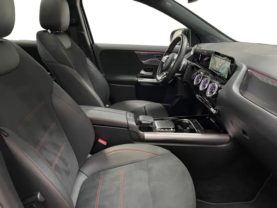 Mercedes-Benz GLA 220 - Thumbnail 6
