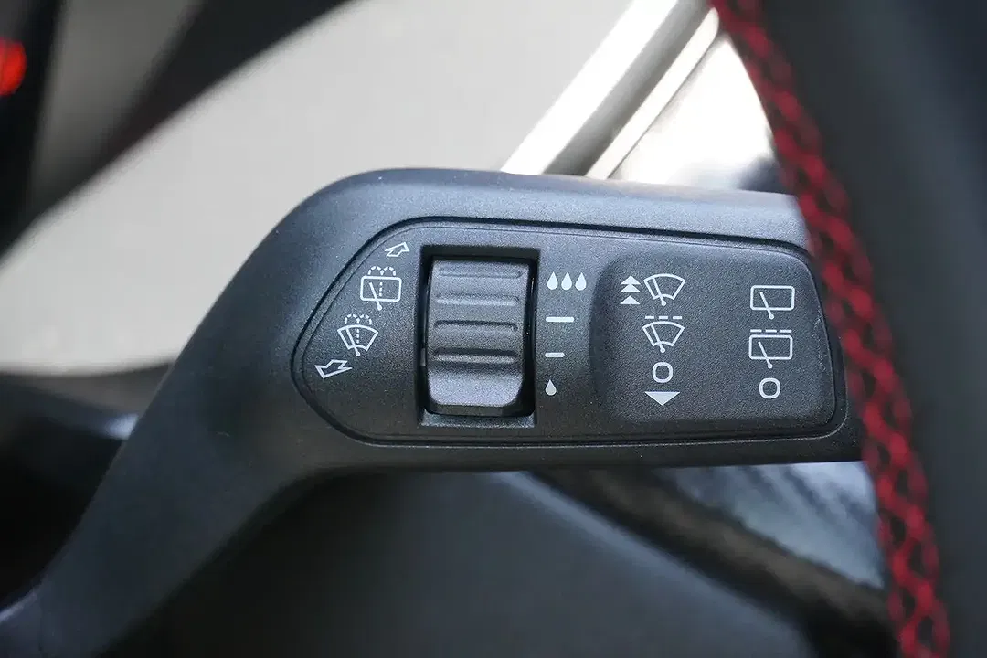 Ford Kuga - Thumbnail 12