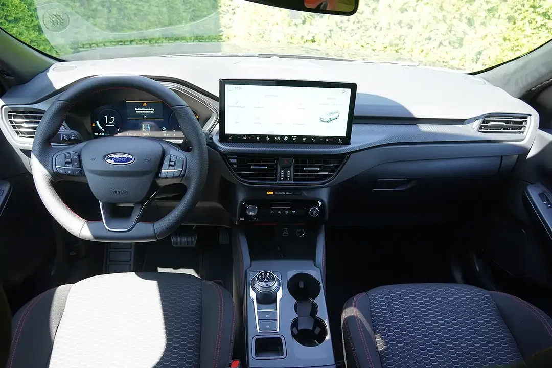 Ford Kuga - Thumbnail 6