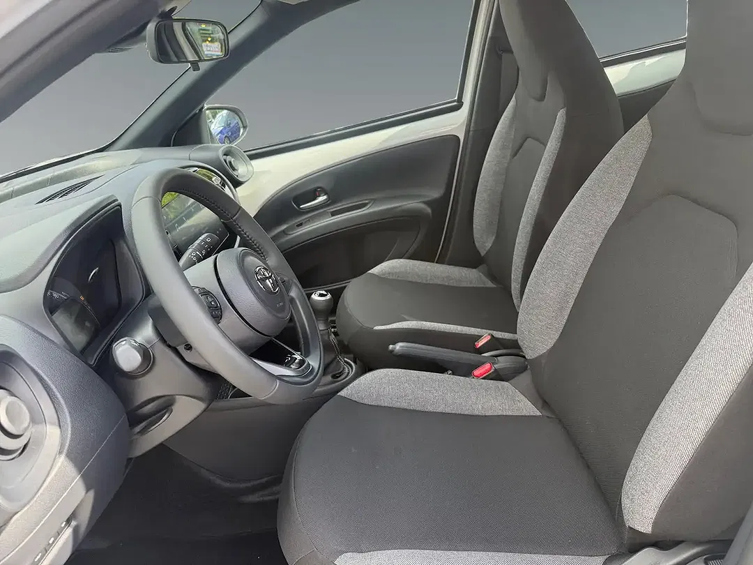 Toyota Aygo X - Thumbnail 9