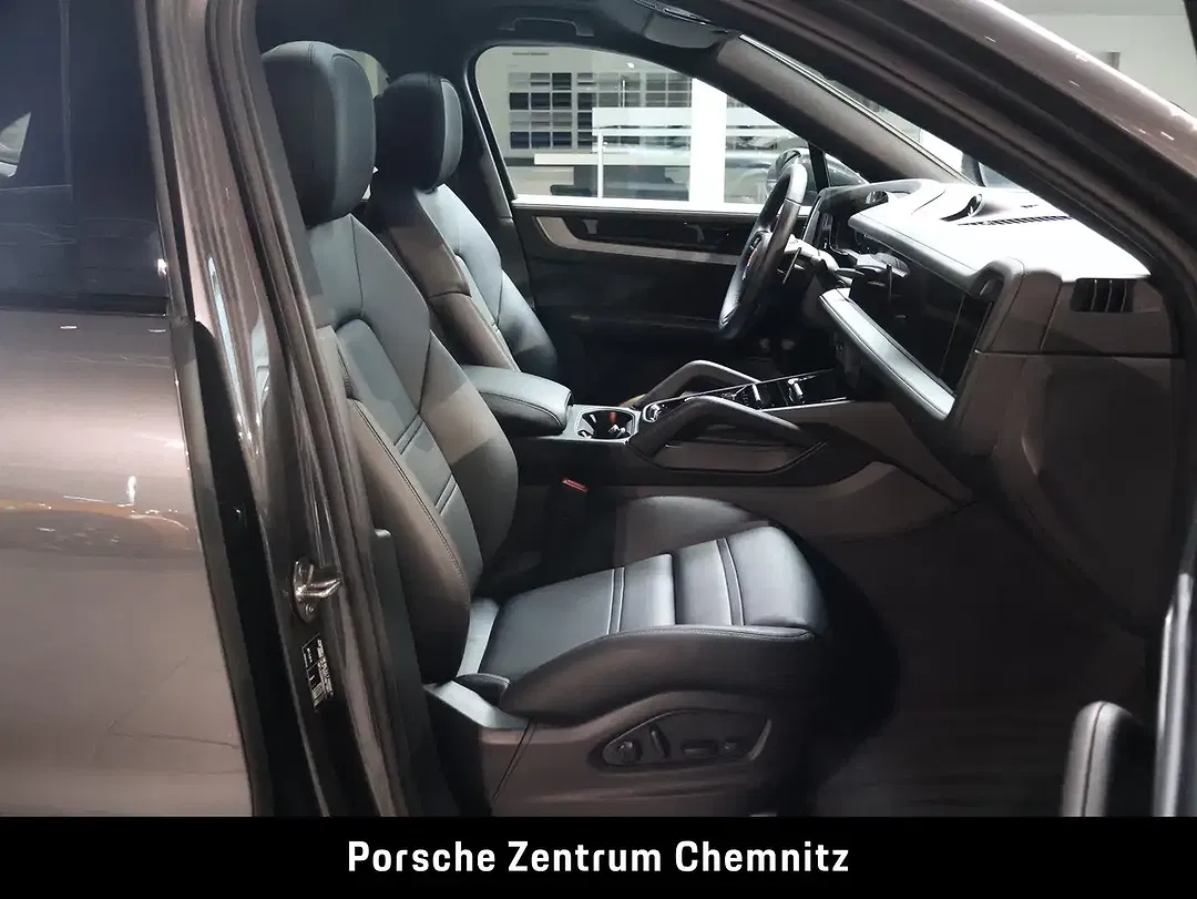 Porsche Cayenne - Thumbnail 13