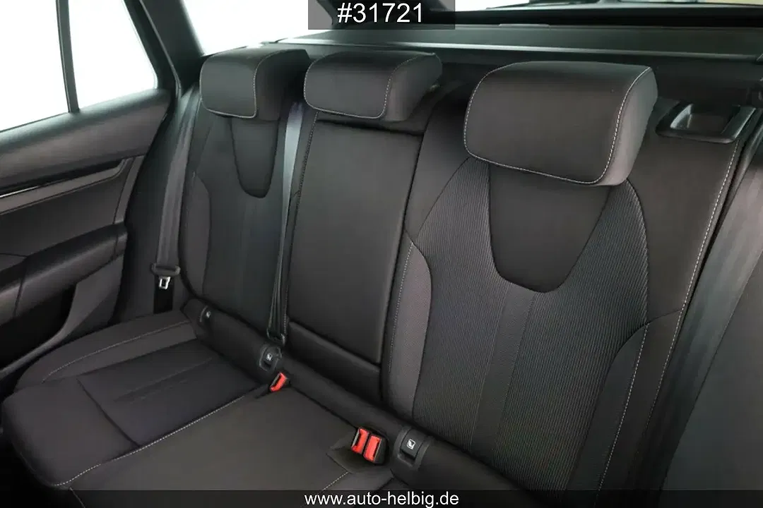 Skoda Octavia - Thumbnail 12