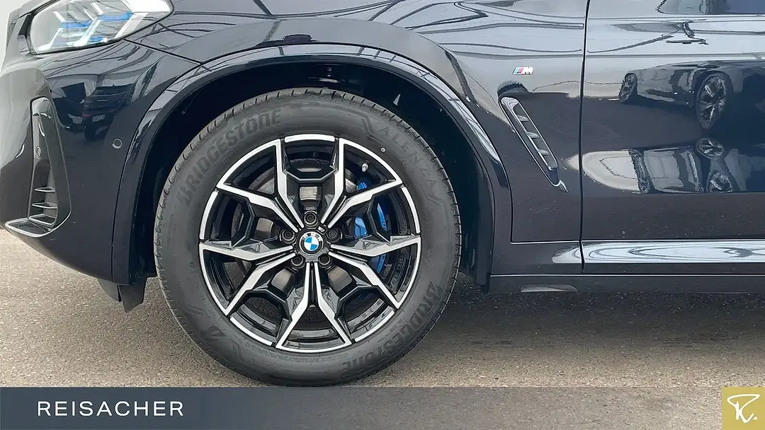 BMW X4 - Thumbnail 3
