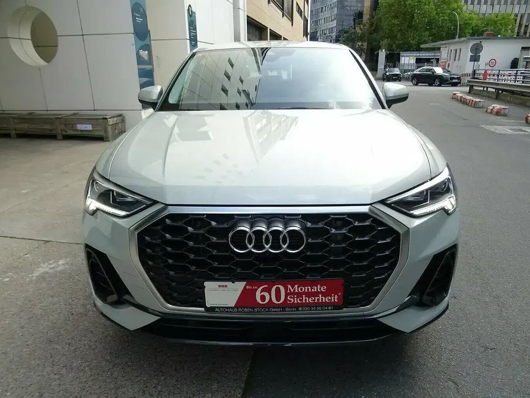 Audi Q3 - Thumbnail 11