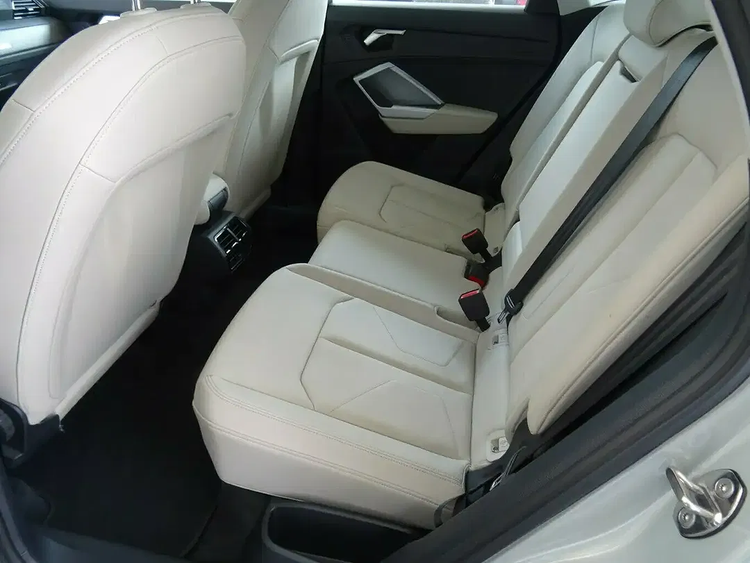 Audi Q3 - Thumbnail 7