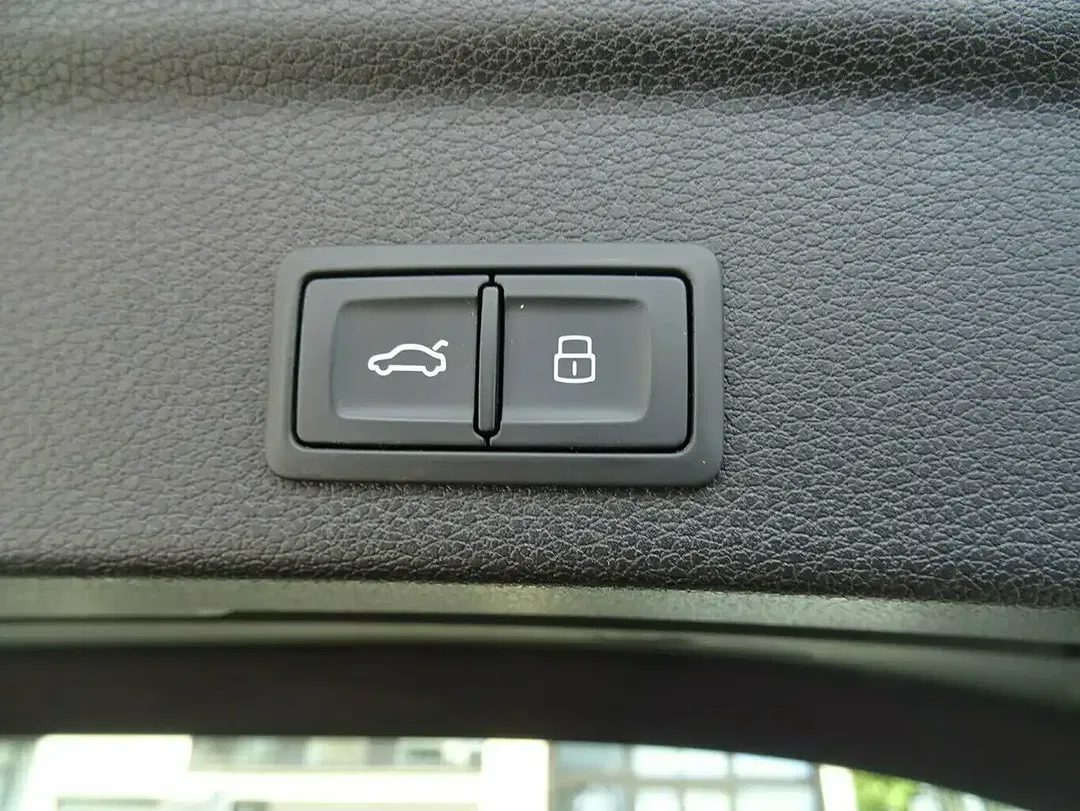 Audi Q3 - Thumbnail 9