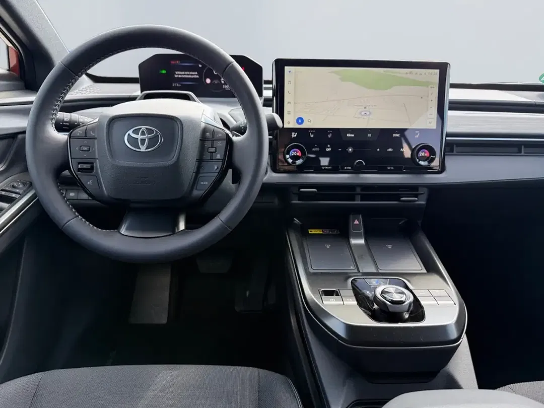 Toyota C-HR+ - Thumbnail 8