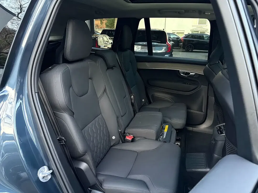 Volvo XC90 - Thumbnail 12