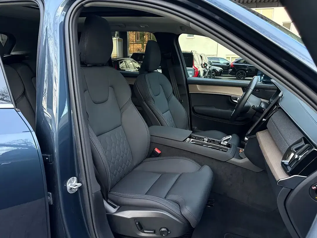 Volvo XC90 - Thumbnail 13