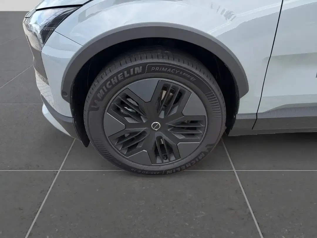 Volvo EX30 - Thumbnail 9