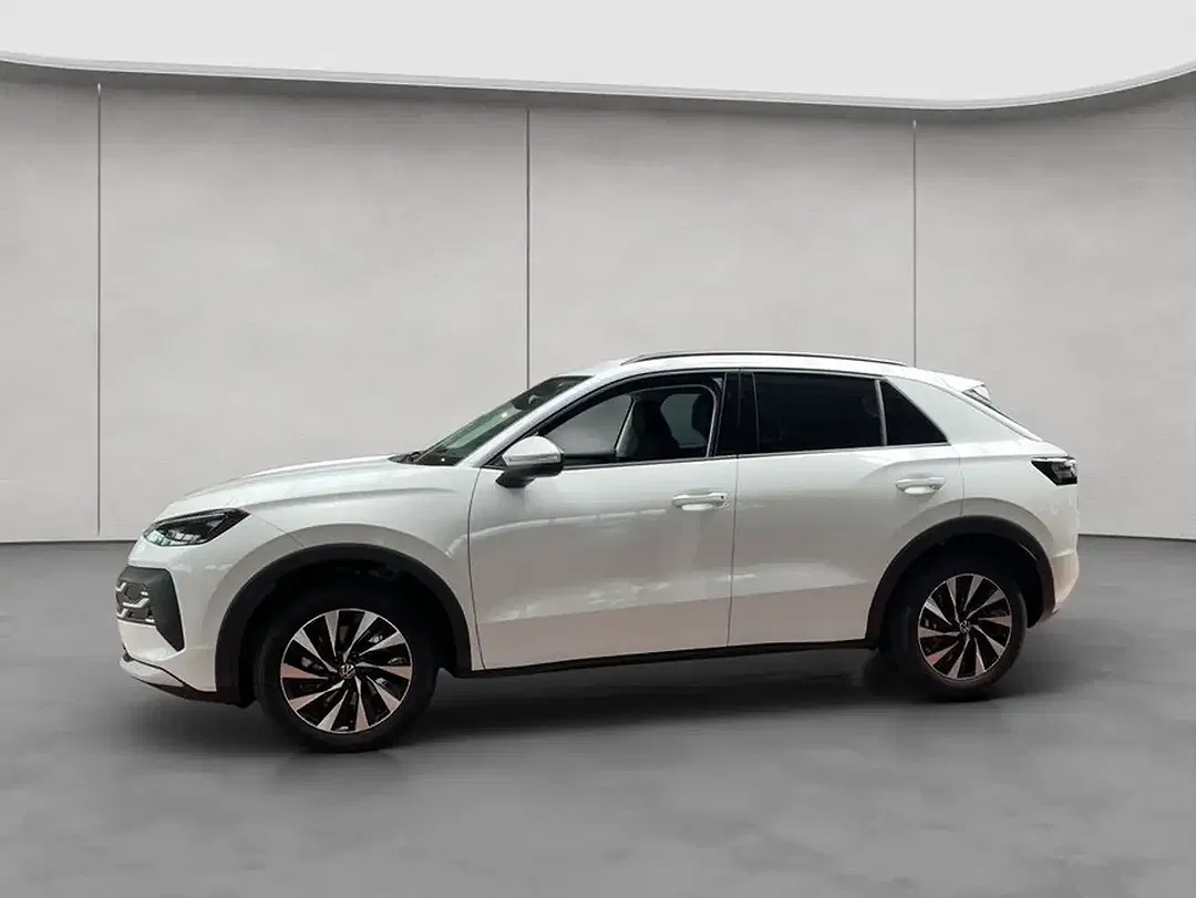 Volkswagen T-Roc - Thumbnail 2
