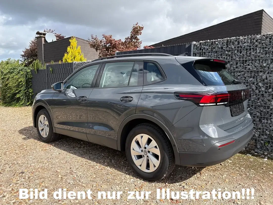 Volkswagen Tiguan - Thumbnail 3