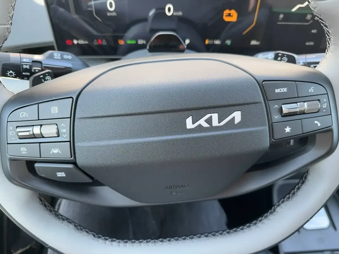 Kia EV4 - Thumbnail 12