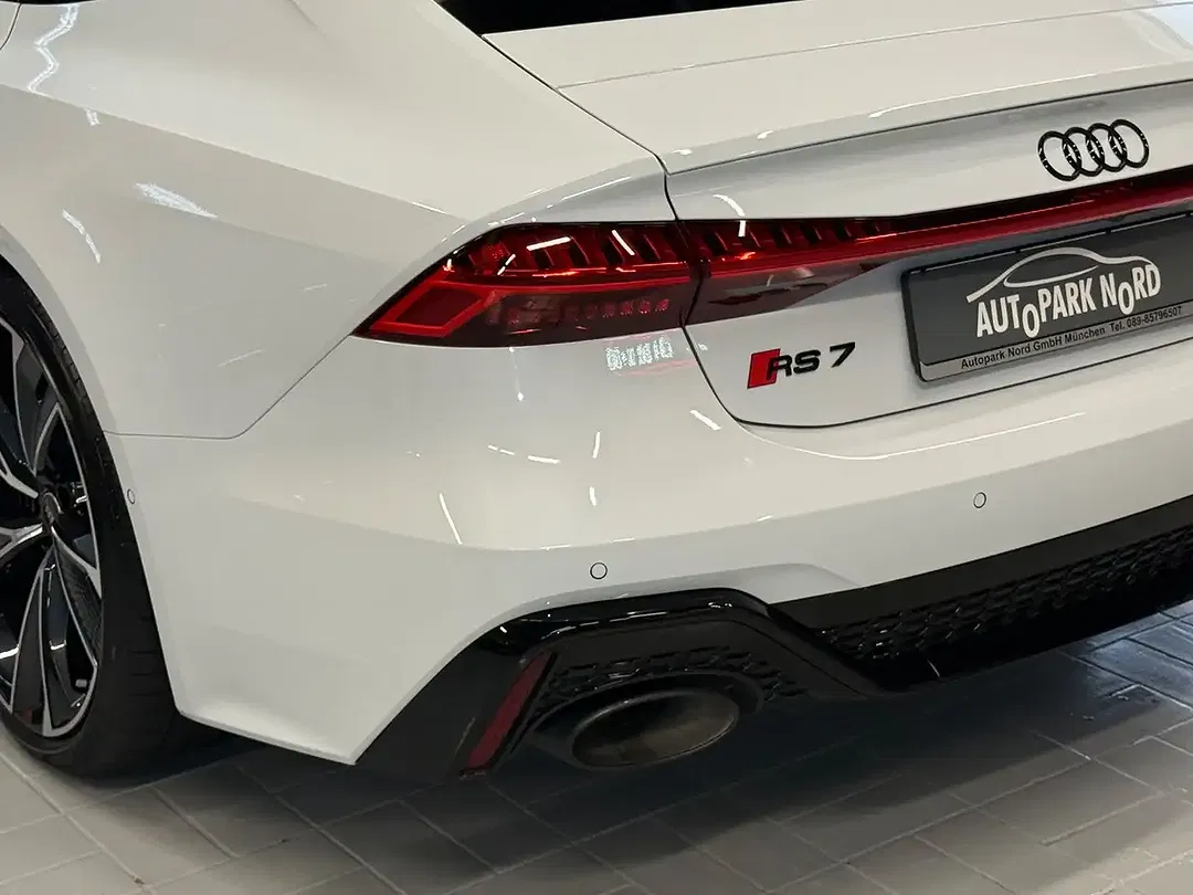 Audi RS7 - Thumbnail 12