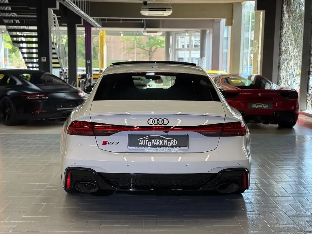 Audi RS7 - Thumbnail 6