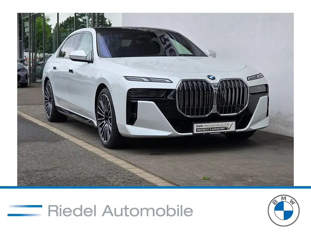 BMW 740 - Thumbnail 1