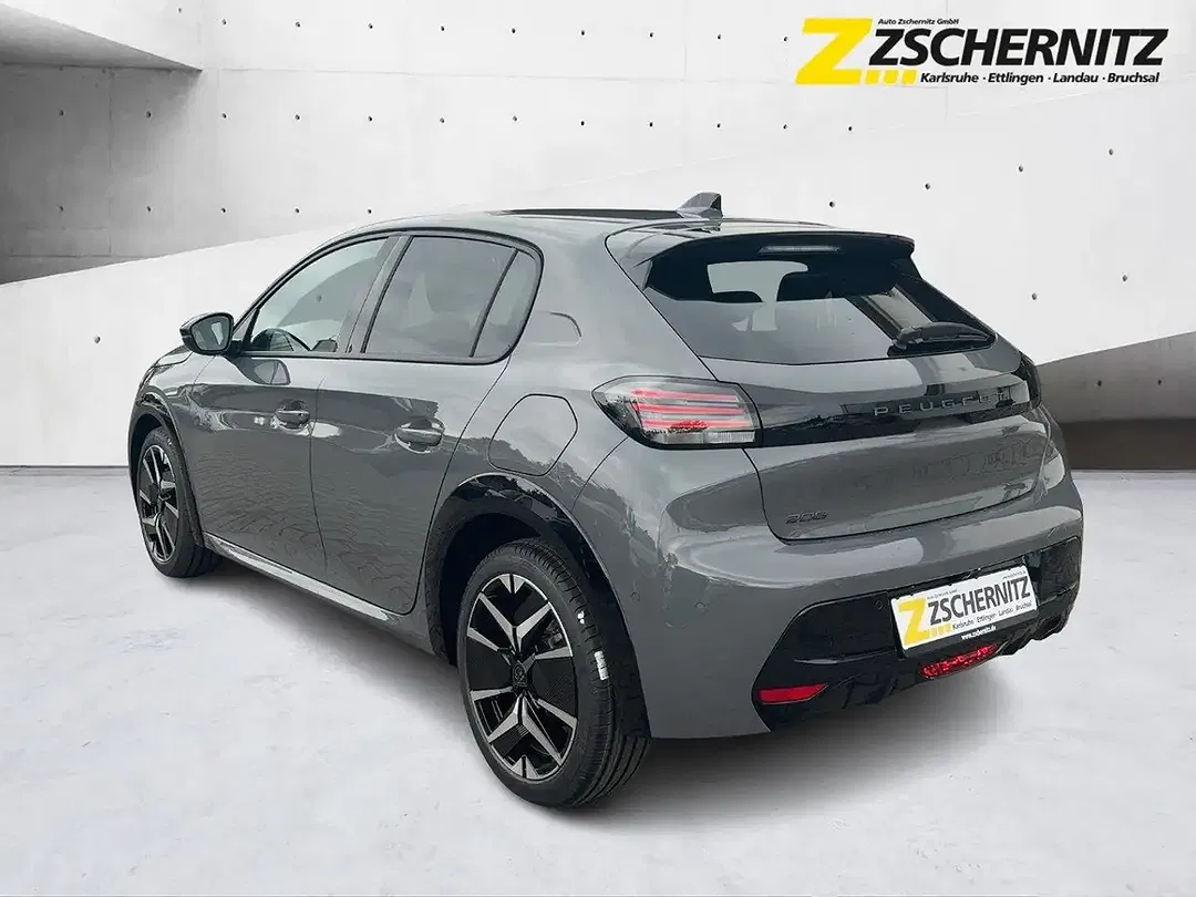 Peugeot 208 - Thumbnail 2