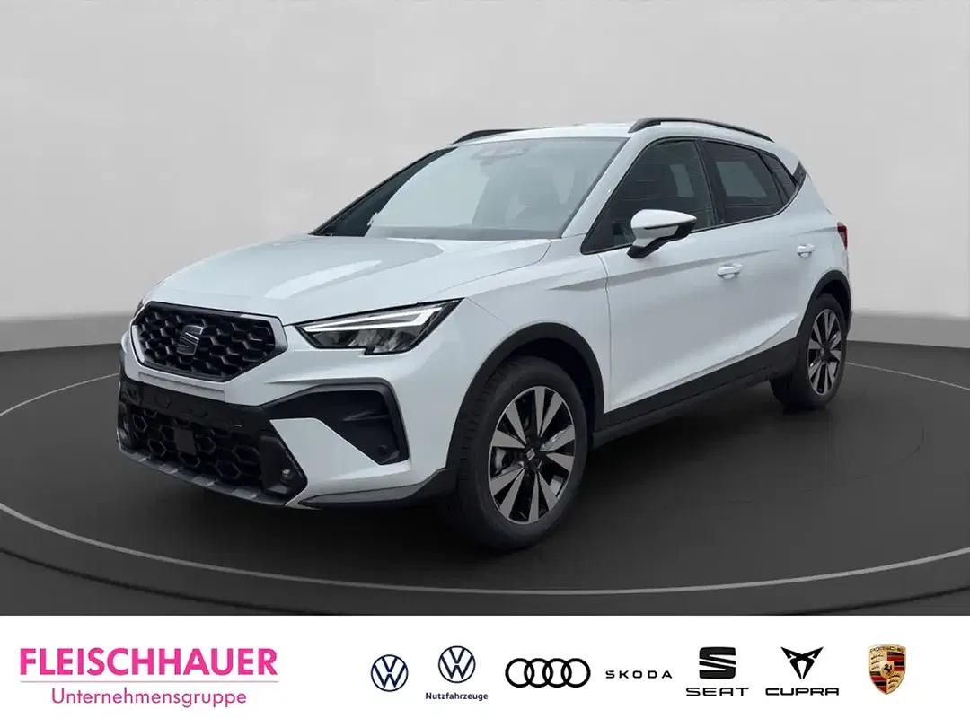 SEAT Arona - Thumbnail 1
