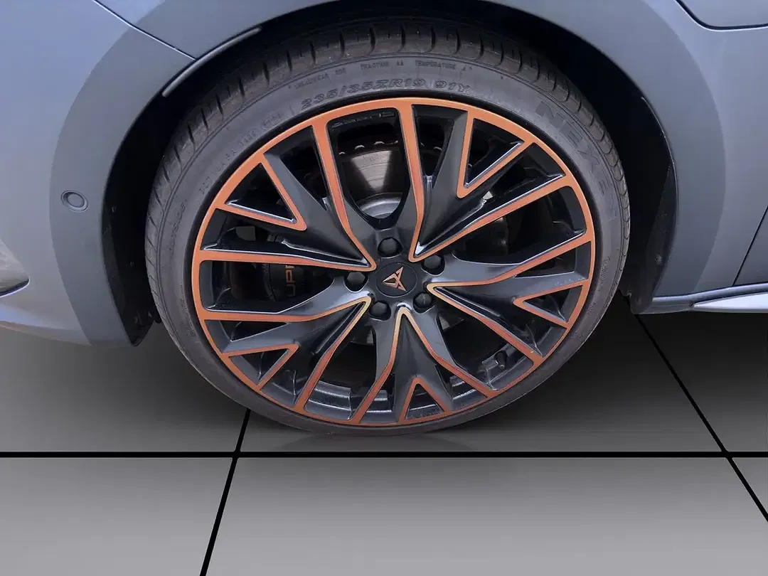 CUPRA Leon - Thumbnail 9