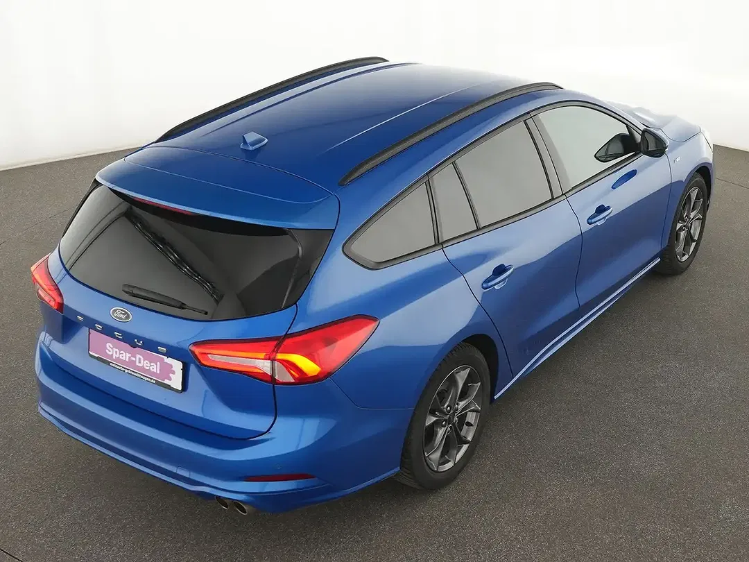 Ford Focus - Thumbnail 9