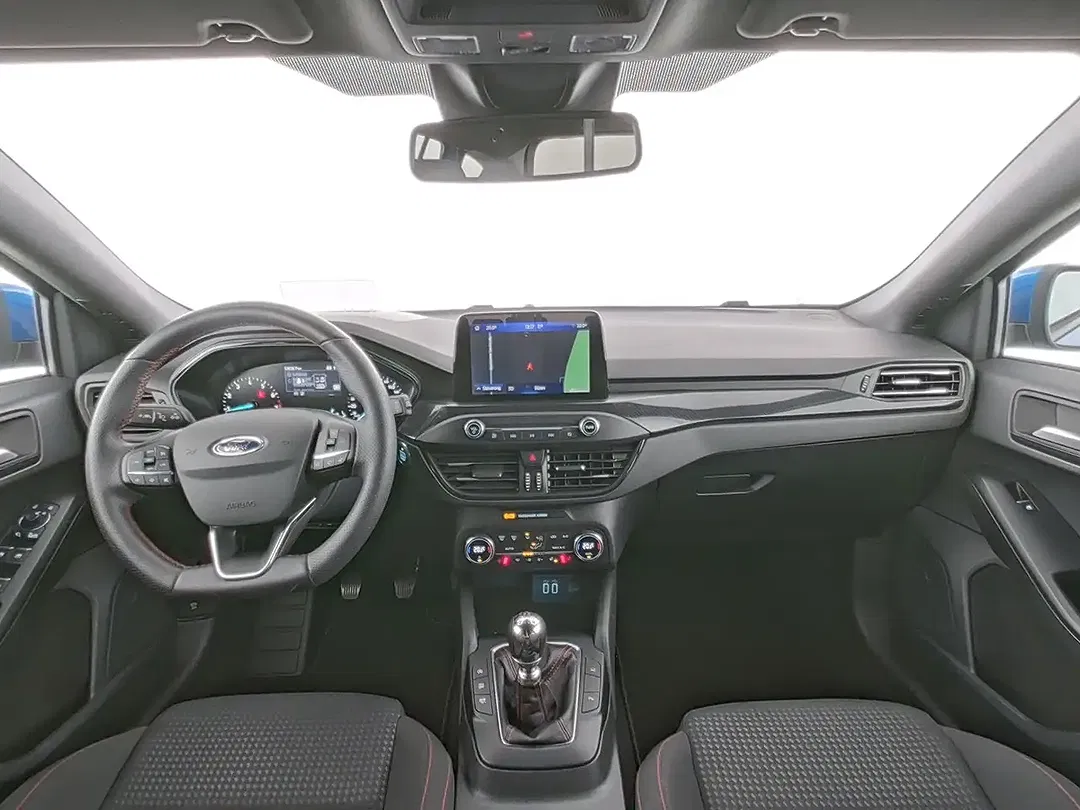 Ford Focus - Thumbnail 13