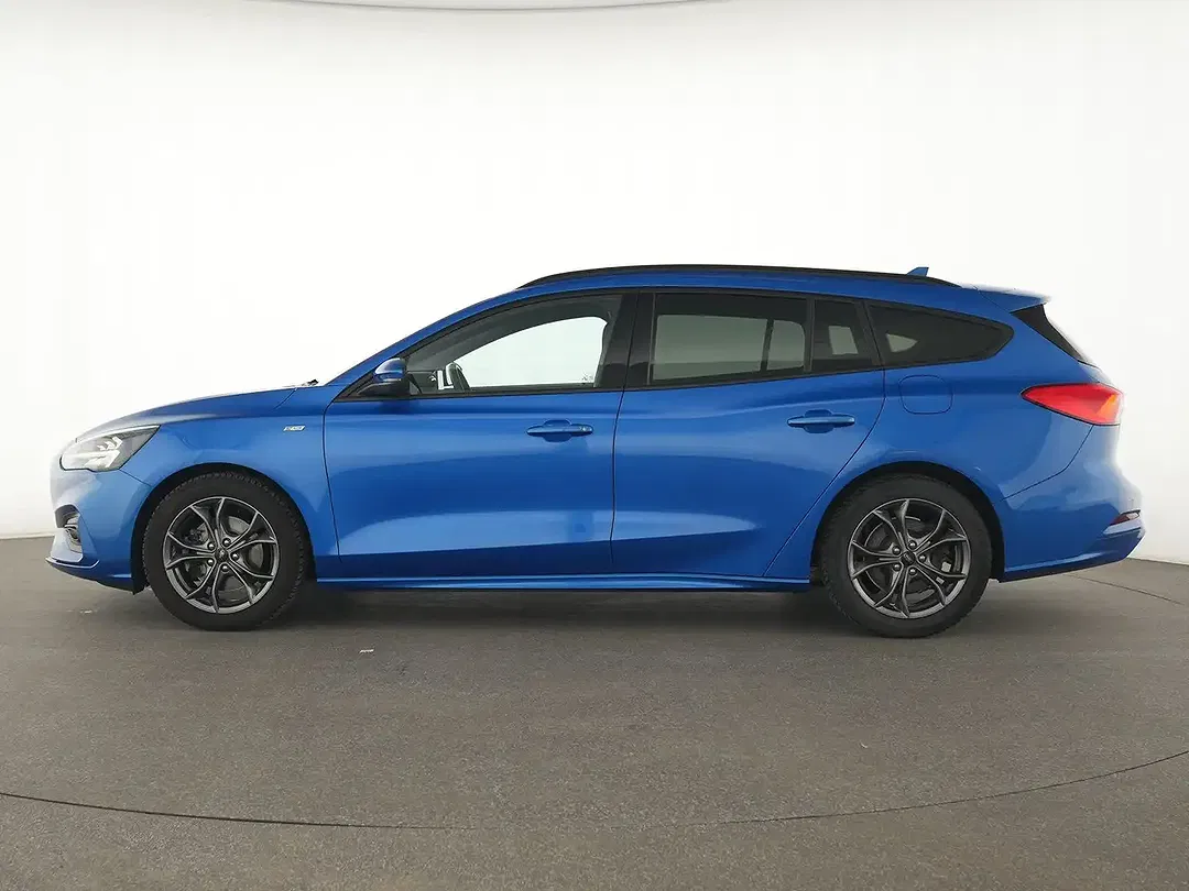 Ford Focus - Thumbnail 7