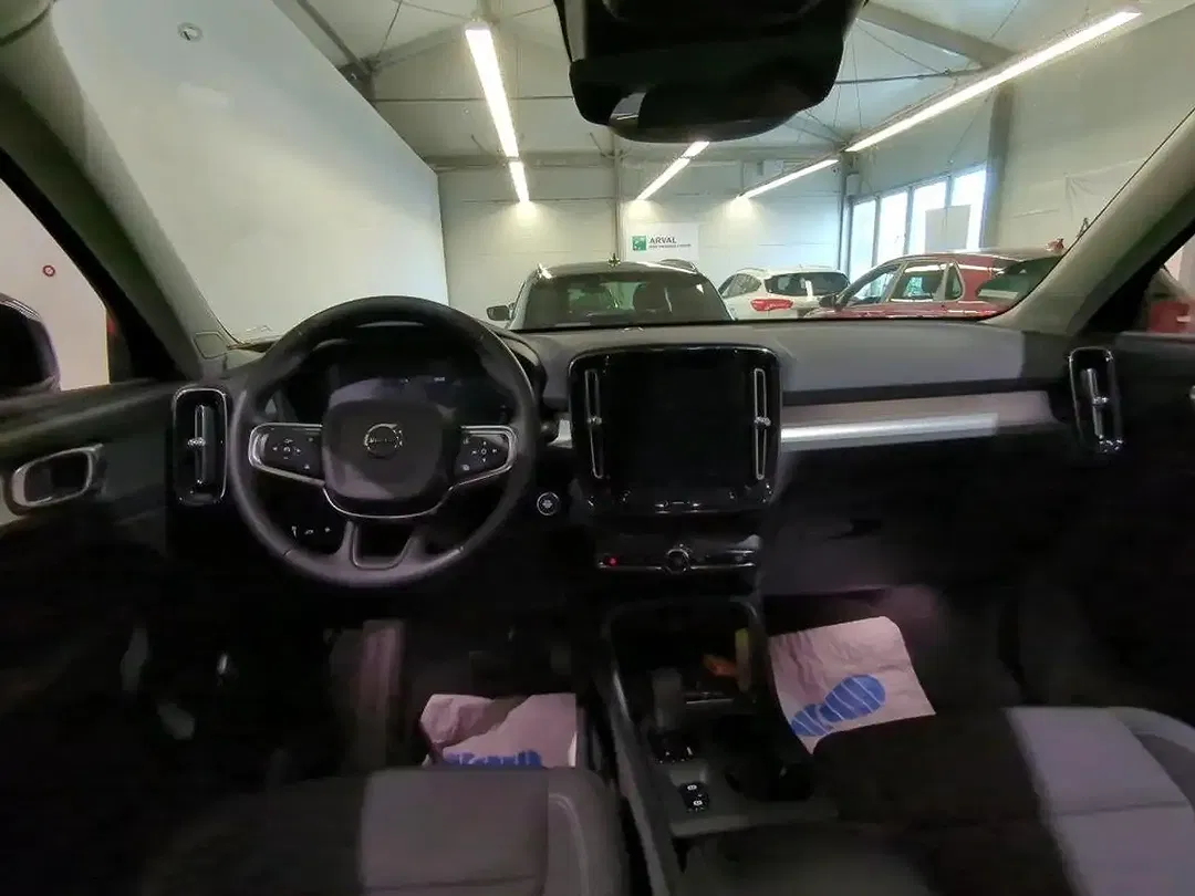 Volvo XC40 - Thumbnail 5