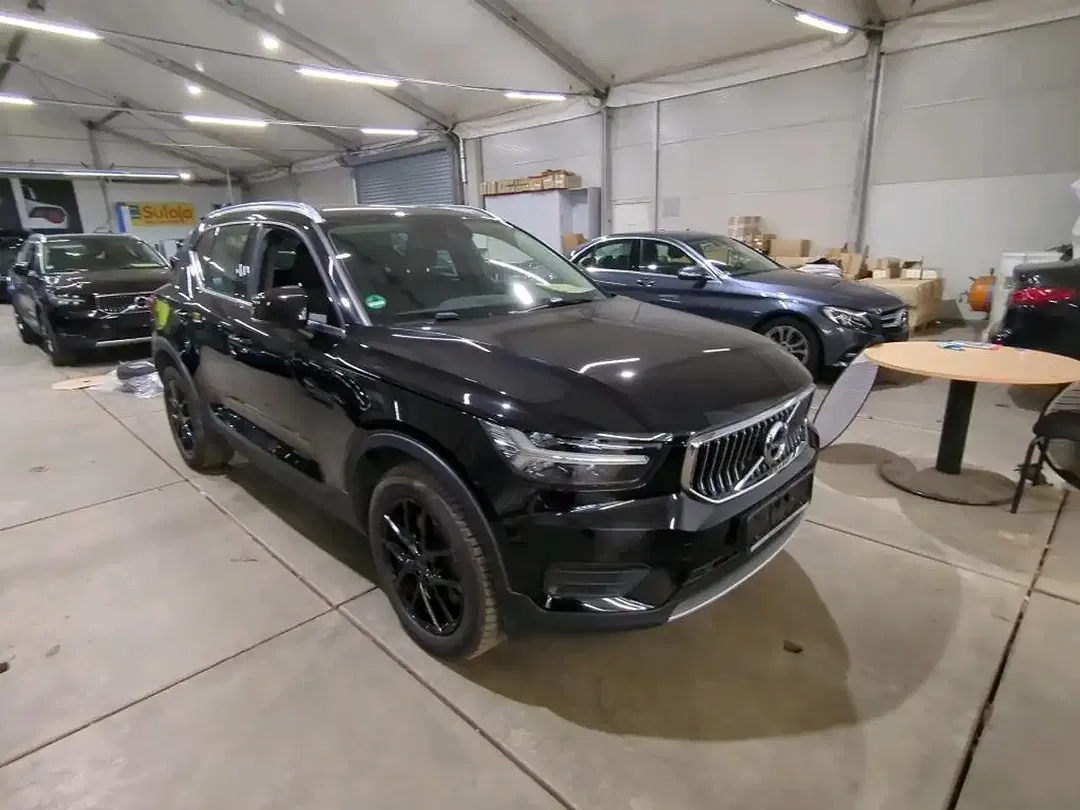Volvo XC40 - Thumbnail 6