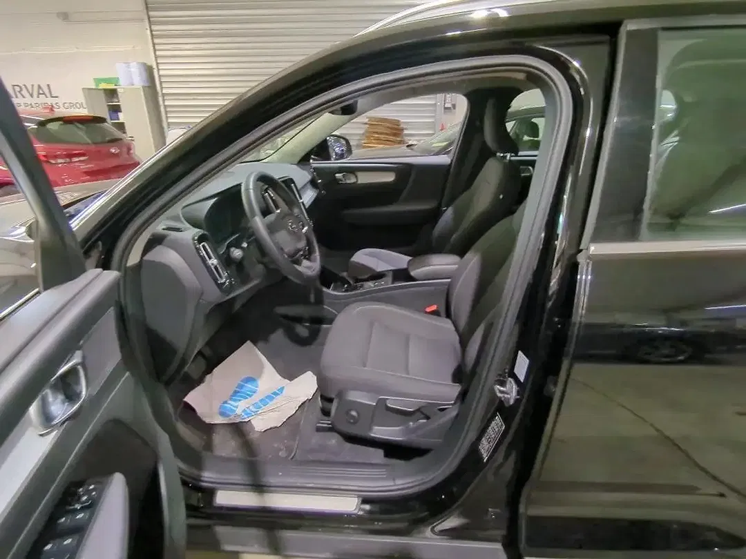 Volvo XC40 - Thumbnail 8