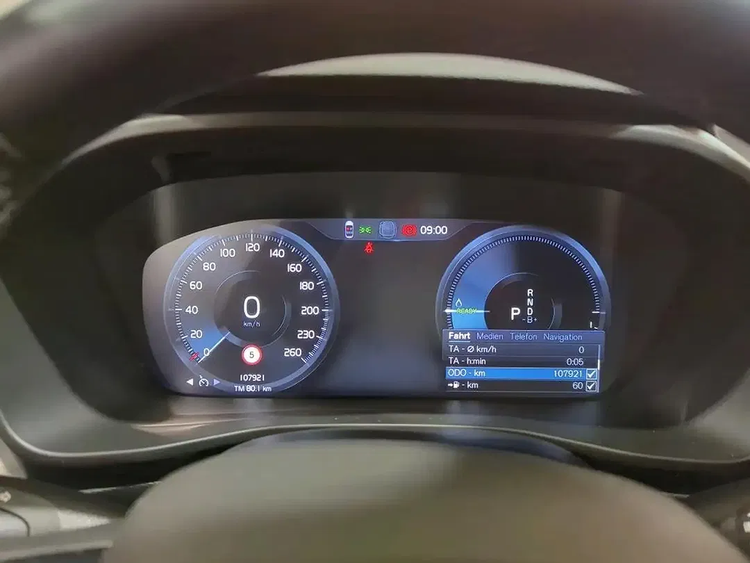 Volvo XC40 - Thumbnail 9