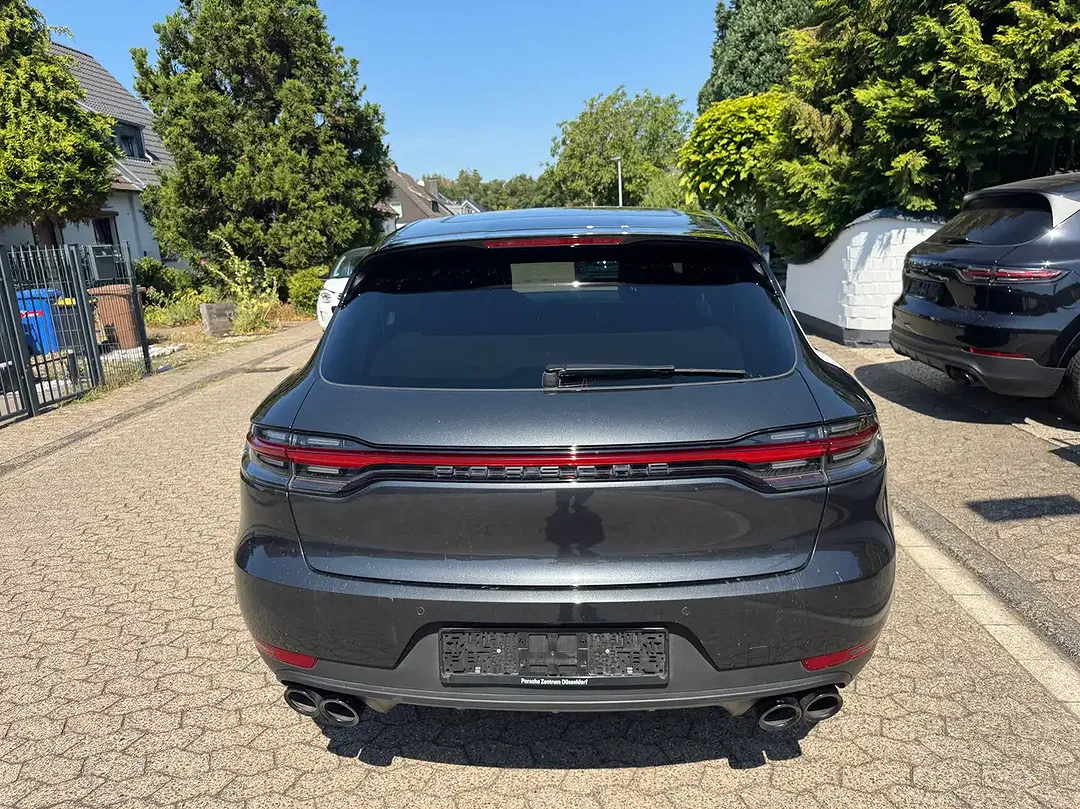 Porsche Macan - Thumbnail 9