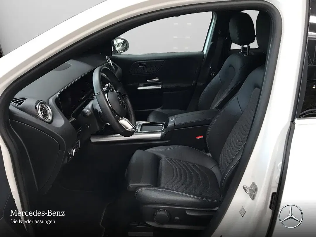 Mercedes-Benz EQA 250 - Thumbnail 10