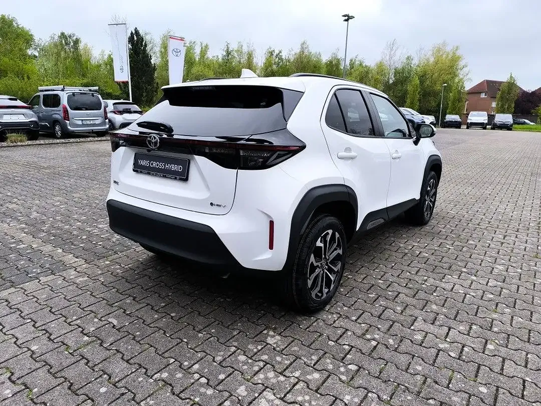 Toyota Yaris Cross - Thumbnail 6
