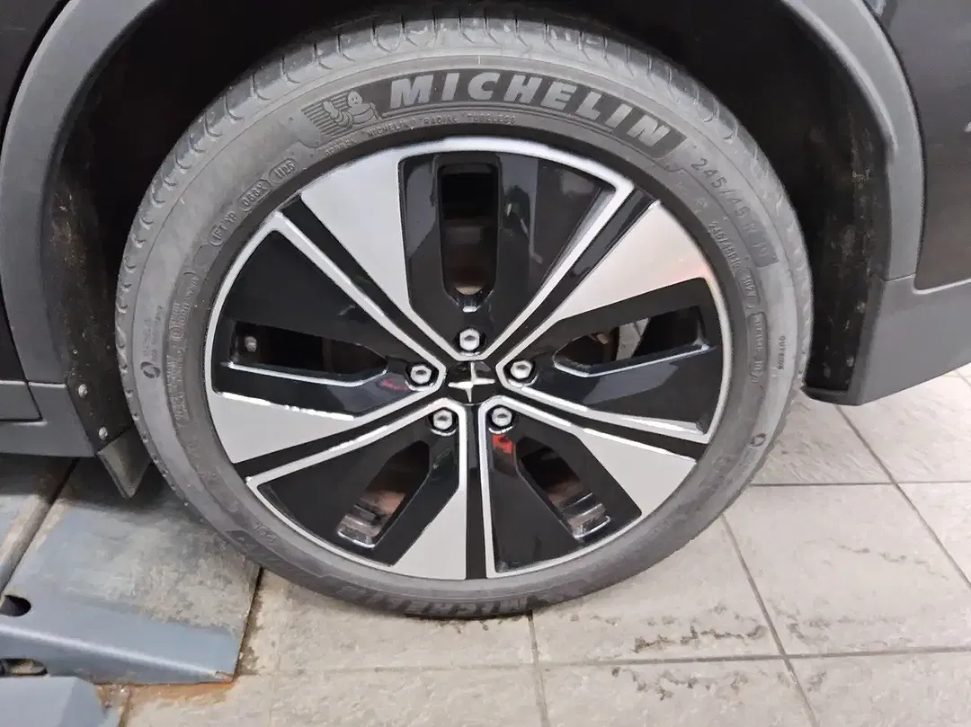 Polestar 2 - Thumbnail 10