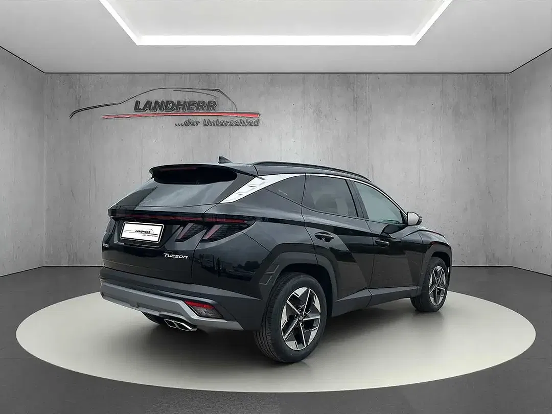Hyundai TUCSON - Thumbnail 3