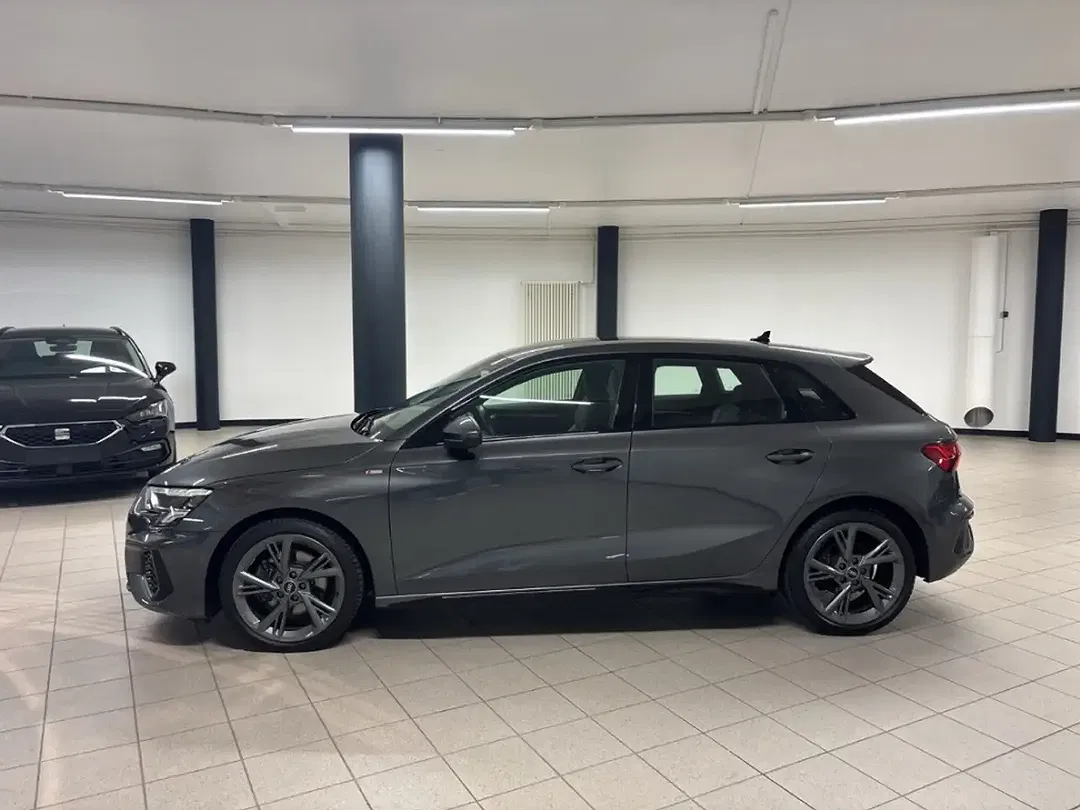 Audi A3 - Thumbnail 3